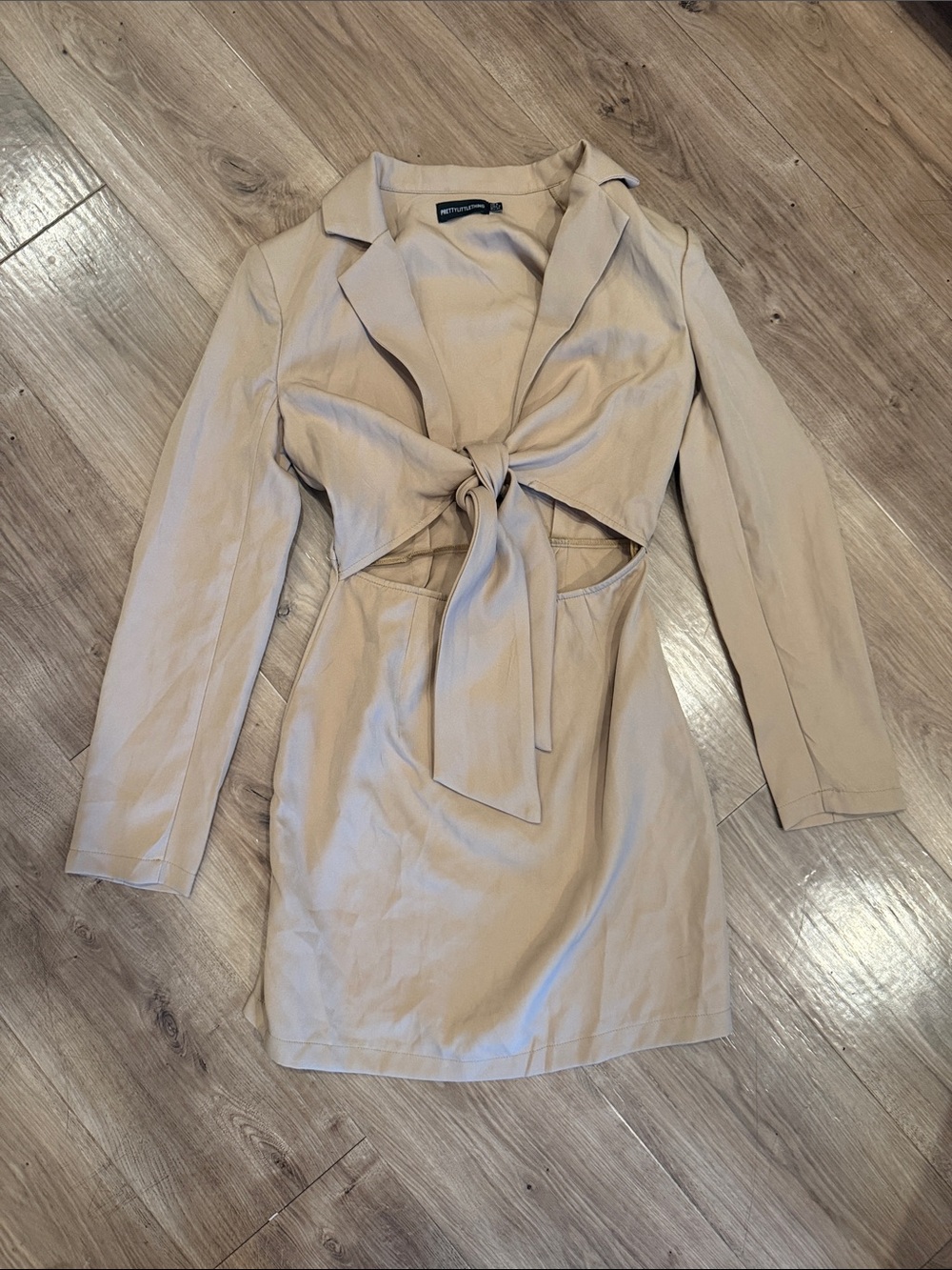PRETTYLITTLETHING Beige Tie-Knot Blazer